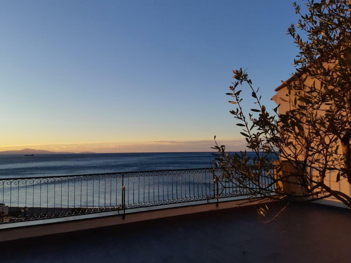 Amalfi Coast Emotions Apartment Vietri Bagian luar foto